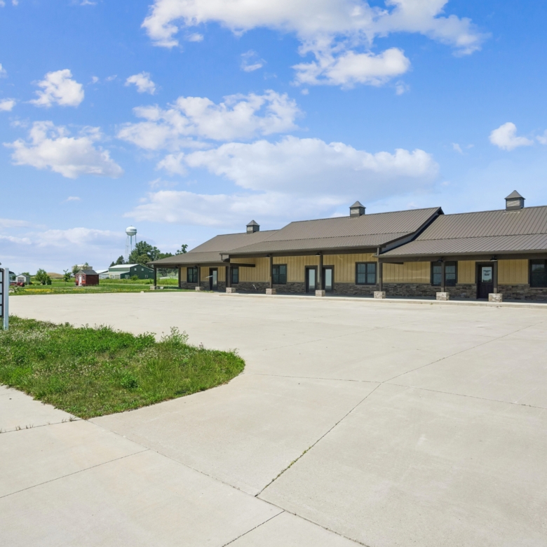 106 Towne Centre Drive, Urbana, IA 52345