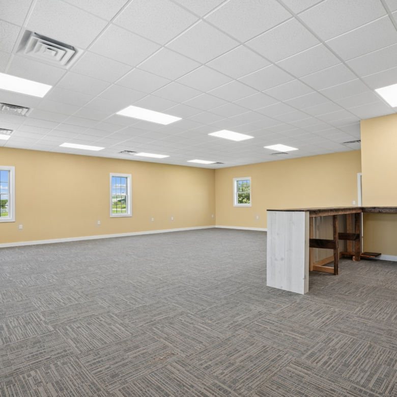106 Towne Centre Drive, Urbana, IA 52345