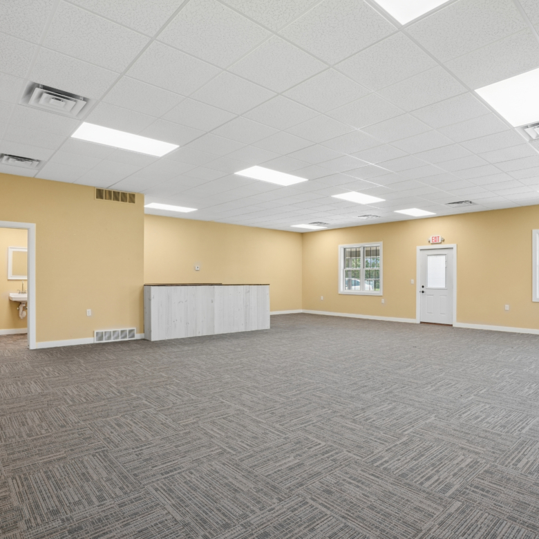 106 Towne Centre Drive, Urbana, IA 52345