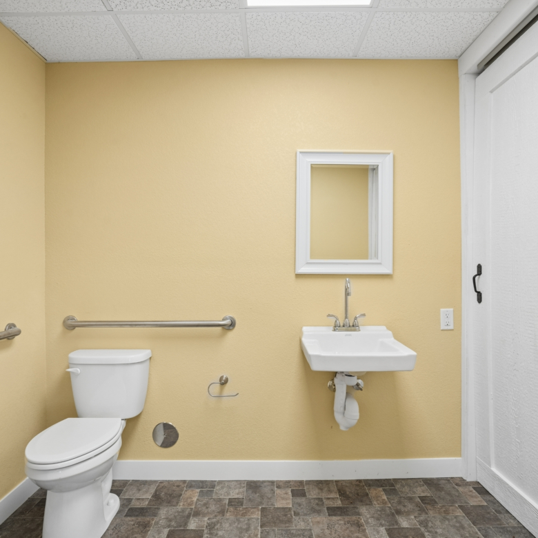 106 Towne Centre Drive, Urbana, IA 52345