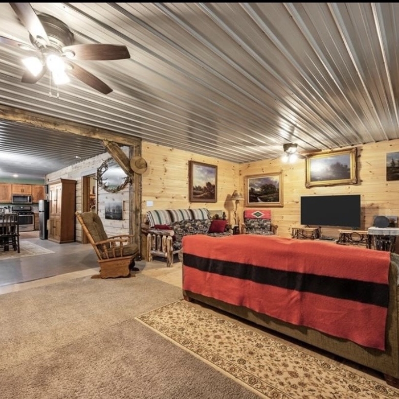 2527 61st Street Lane, #1, Vinton, IA 52349