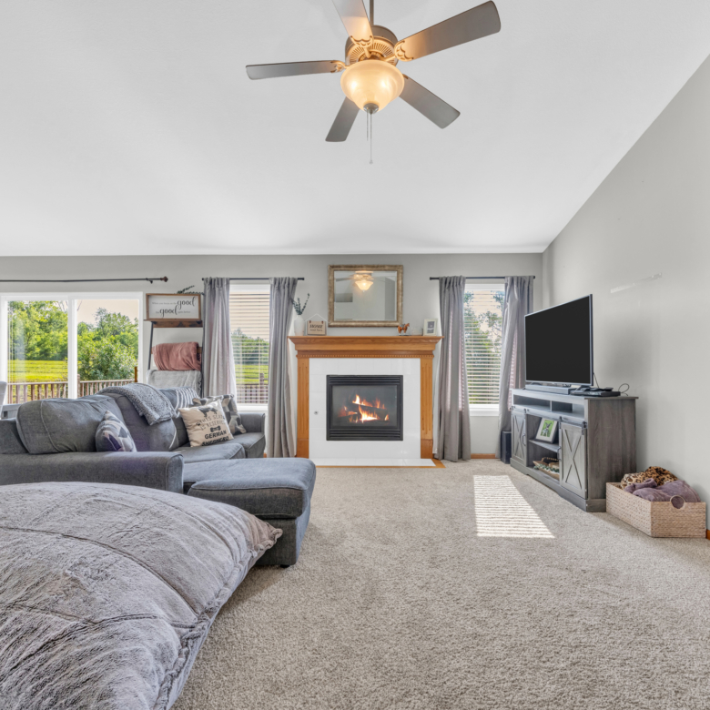 3607 Field Stone Place SW, Cedar Rapids, IA 52404