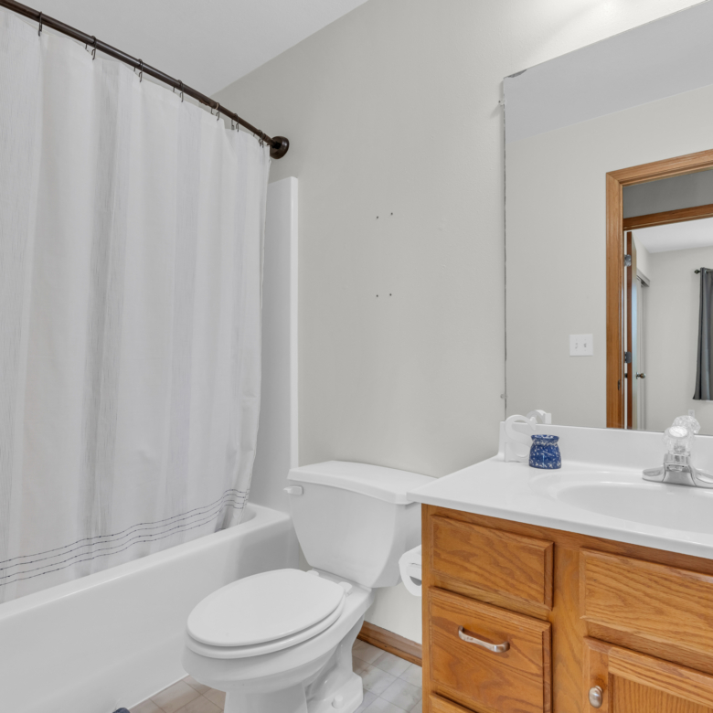 3607 Field Stone Place SW, Cedar Rapids, IA 52404
