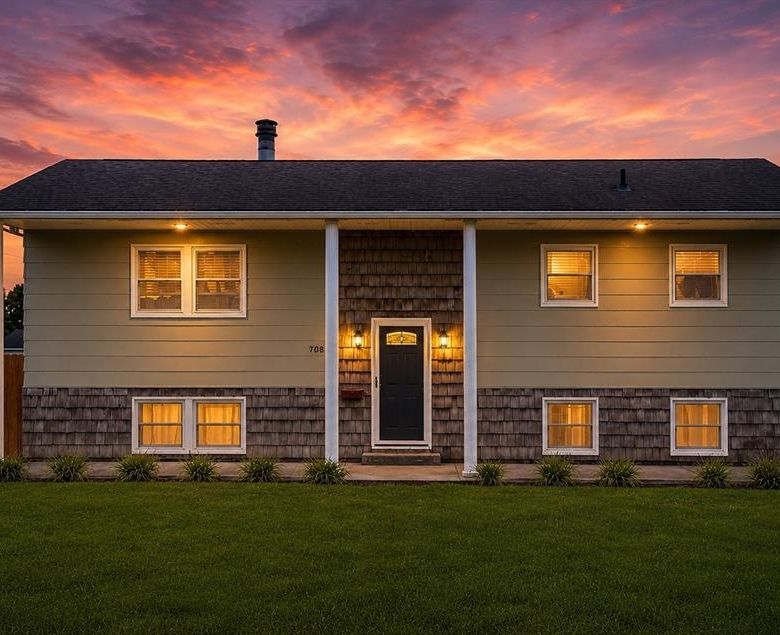 708 E. 11th Street, Vinton, IA 52349