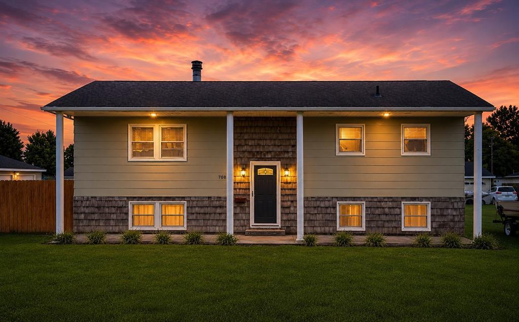 708 E. 11th Street, Vinton, IA 52349
