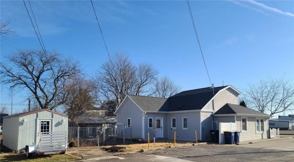 305 B Ave, Vinton, IA 52349