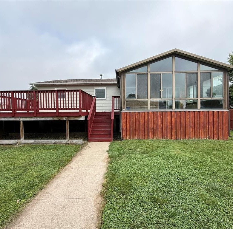 708 E. 11th Street, Vinton, IA 52349