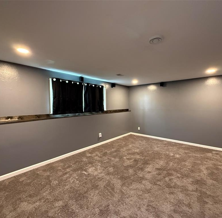 708 E. 11th Street, Vinton, IA 52349