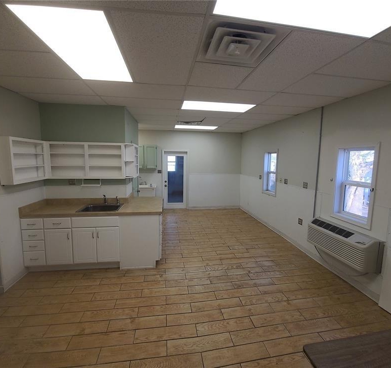 305 B Ave, Vinton, IA 52349