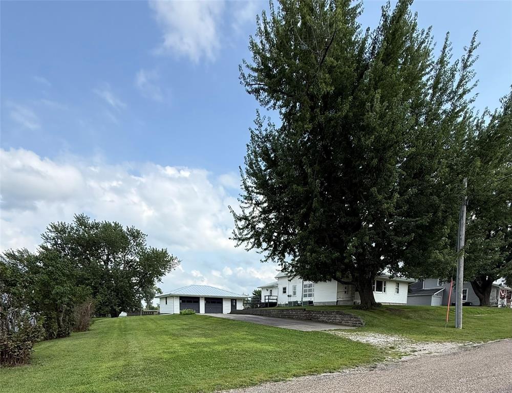 4 205 Grand Ave, Shellsburg, IA 52332