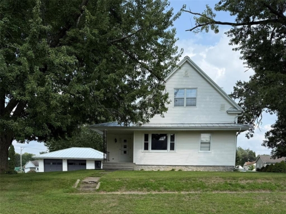 205 Grand Ave, Shellsburg, IA 52332