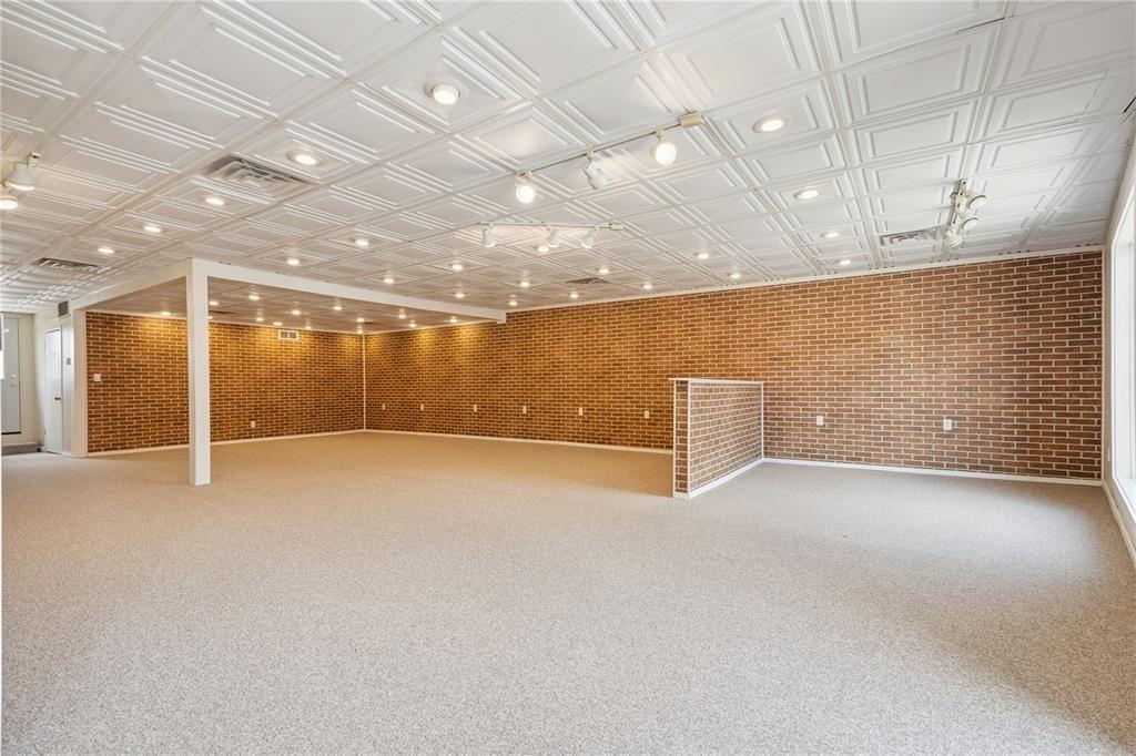 315 A Ave, Vinton, IA 52349