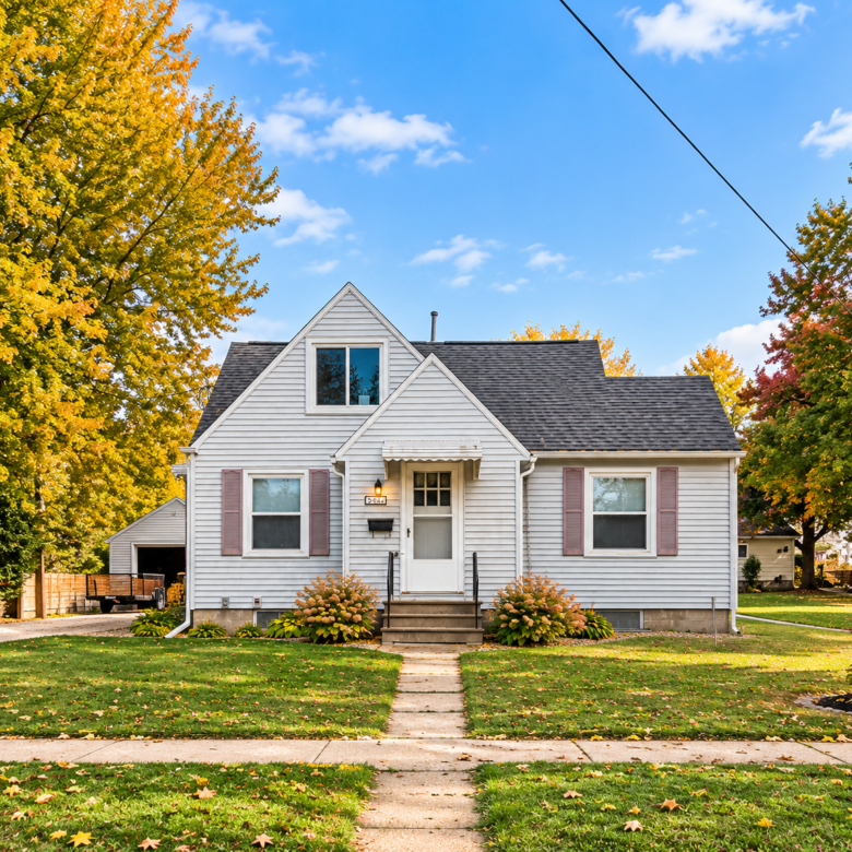904 E. 4th Street, Vinton, IA 52349