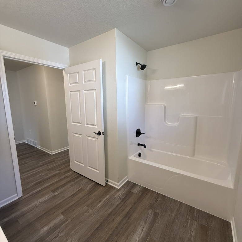 717 F Ave, Vinton, IA 52349
