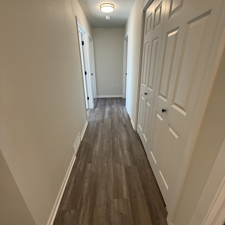 717 F Ave, Vinton, IA 52349