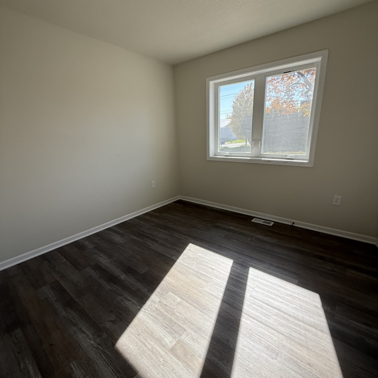 717 F Ave, Vinton, IA 52349