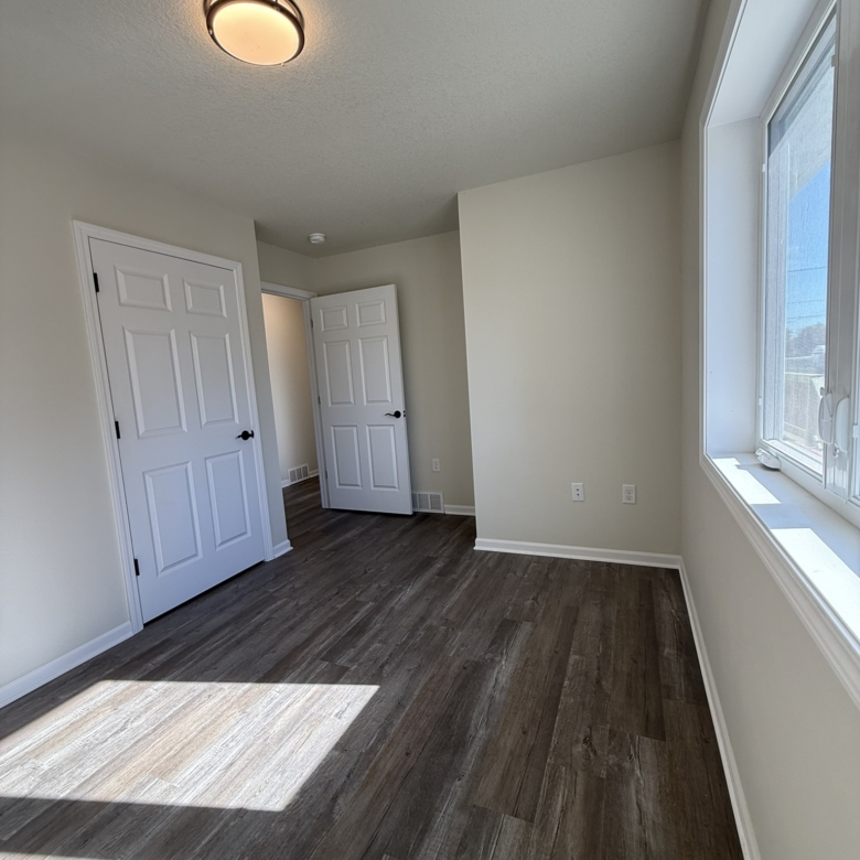 717 F Ave, Vinton, IA 52349
