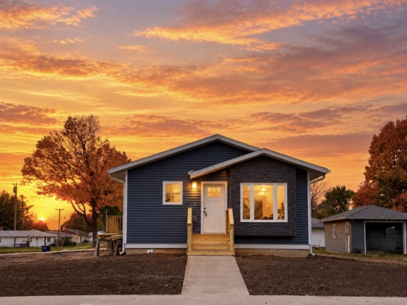 717 F Ave, Vinton, IA 52349